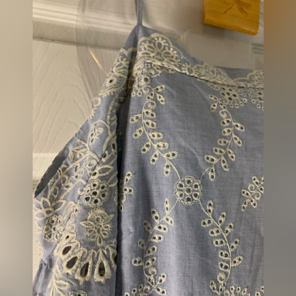 Elegant Blue and Cream Cold Shoulder Embroidered Lace Dress - Picture 3 of 16